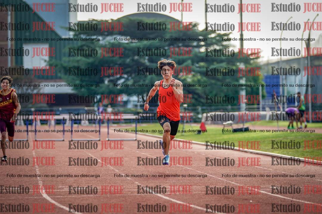 Fotos de los 400 m con vallas de varones