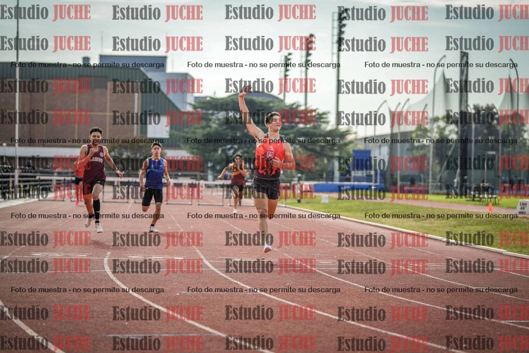 Fotos de los 400 m con vallas de varones