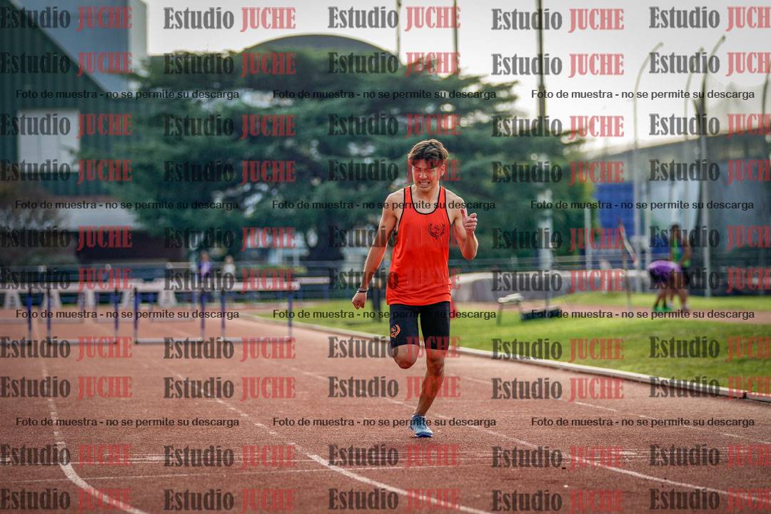 Fotos de los 400 m con vallas de varones