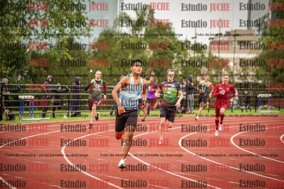 Fotos de los 800 m llanos de varones