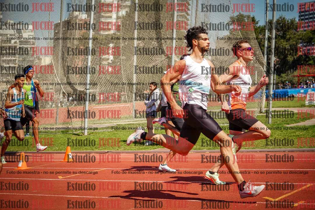 Fotos de los 800 m llanos de varones