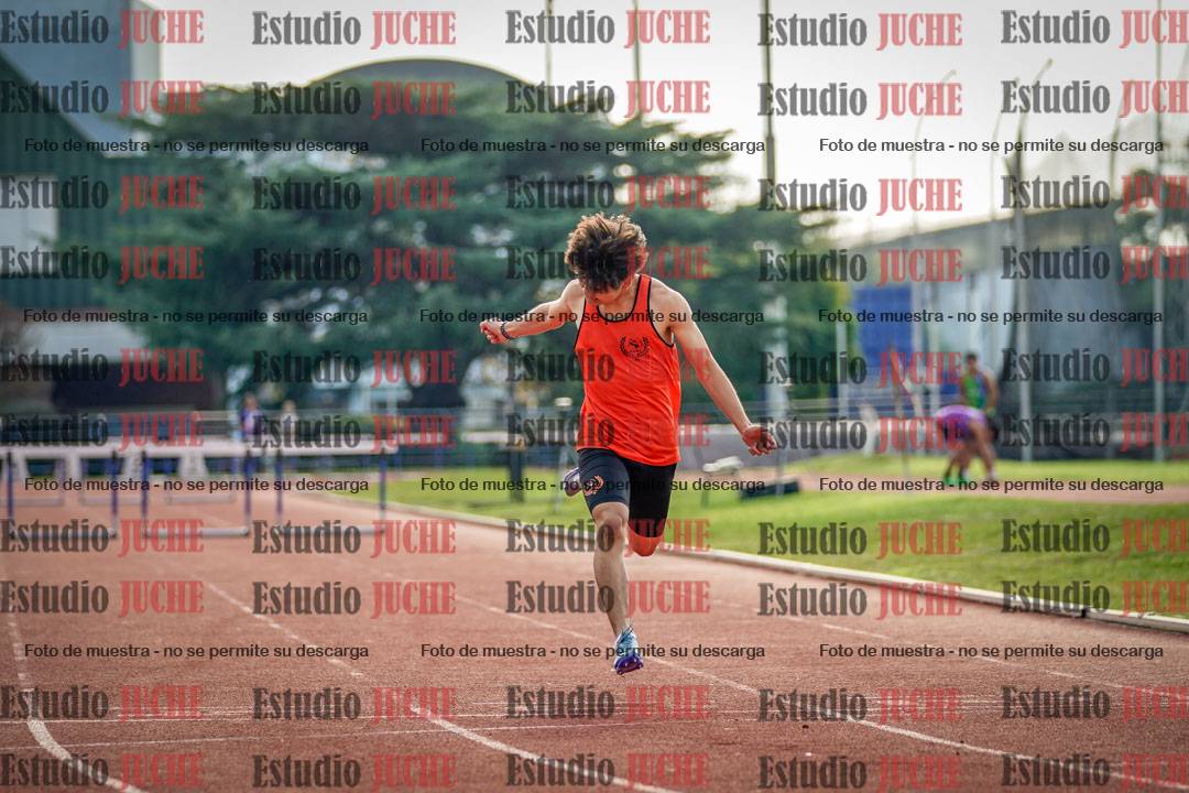 Fotos de los 400 m con vallas de varones