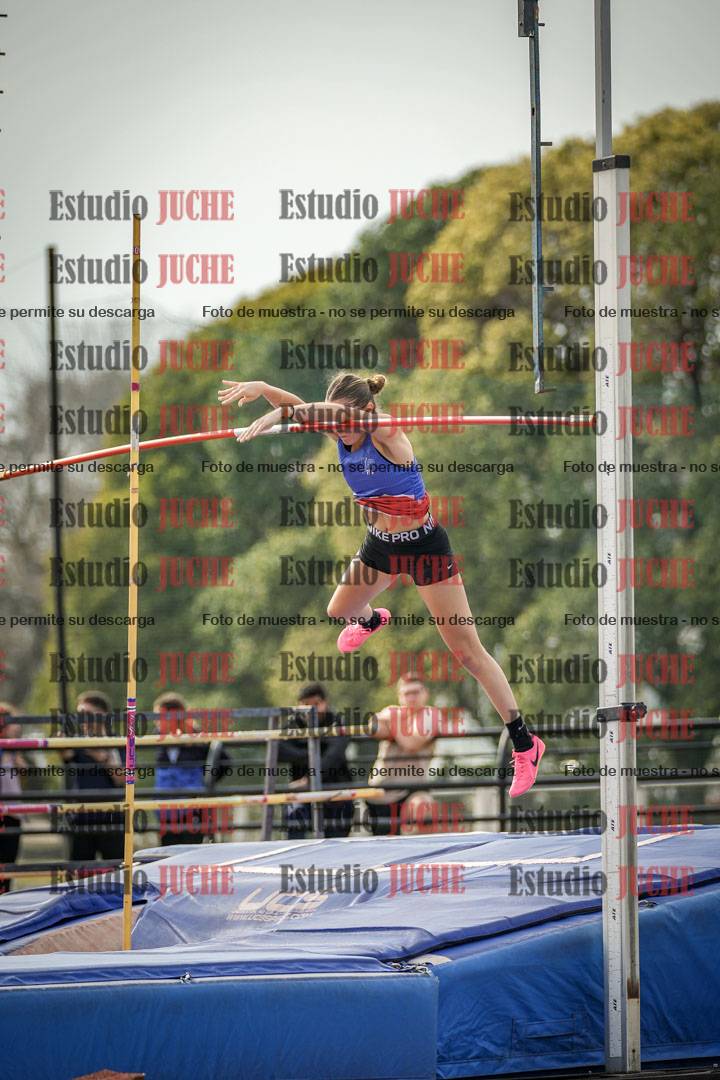 Fotos del salto con garrocha de mujeres