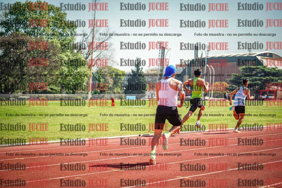 Fotos de los 800 m llanos de varones