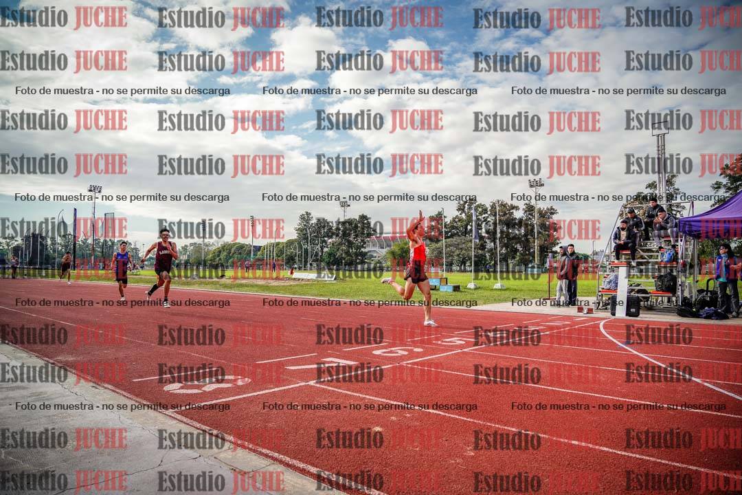 Fotos de los 400 m con vallas de varones