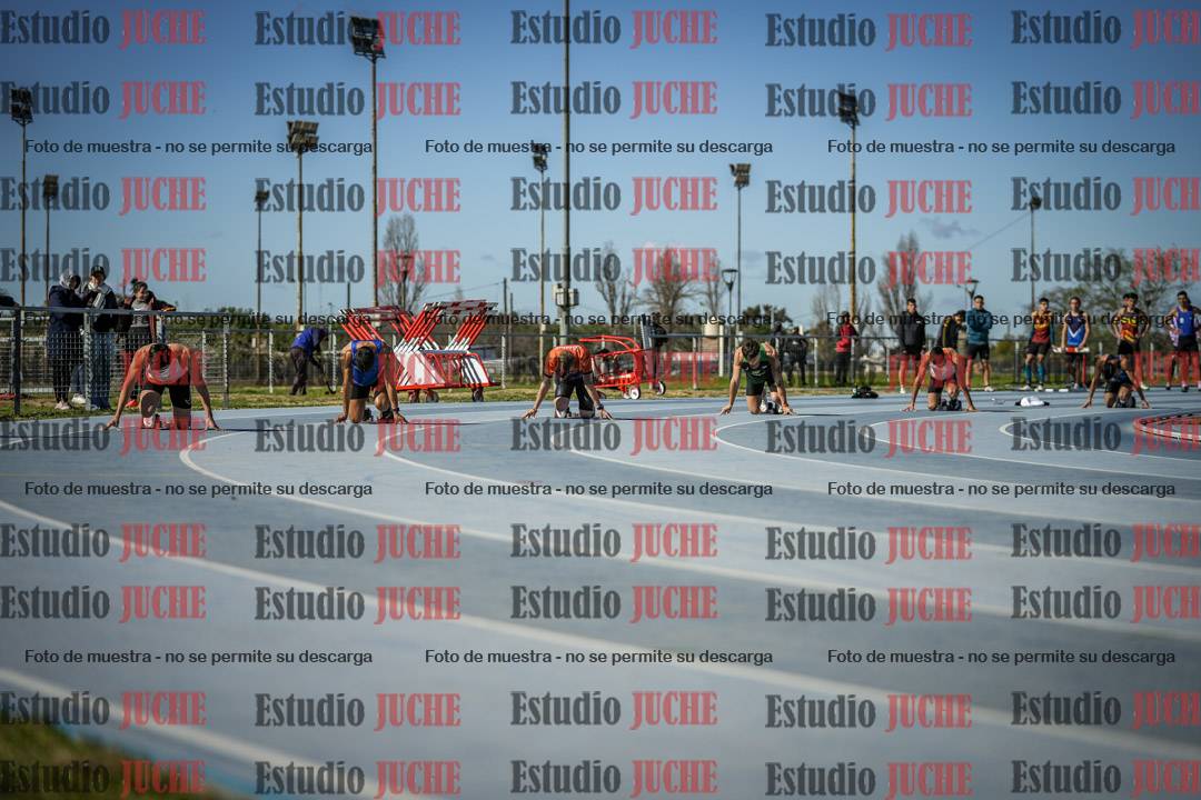 Fotos de los 200 m llanos de varones