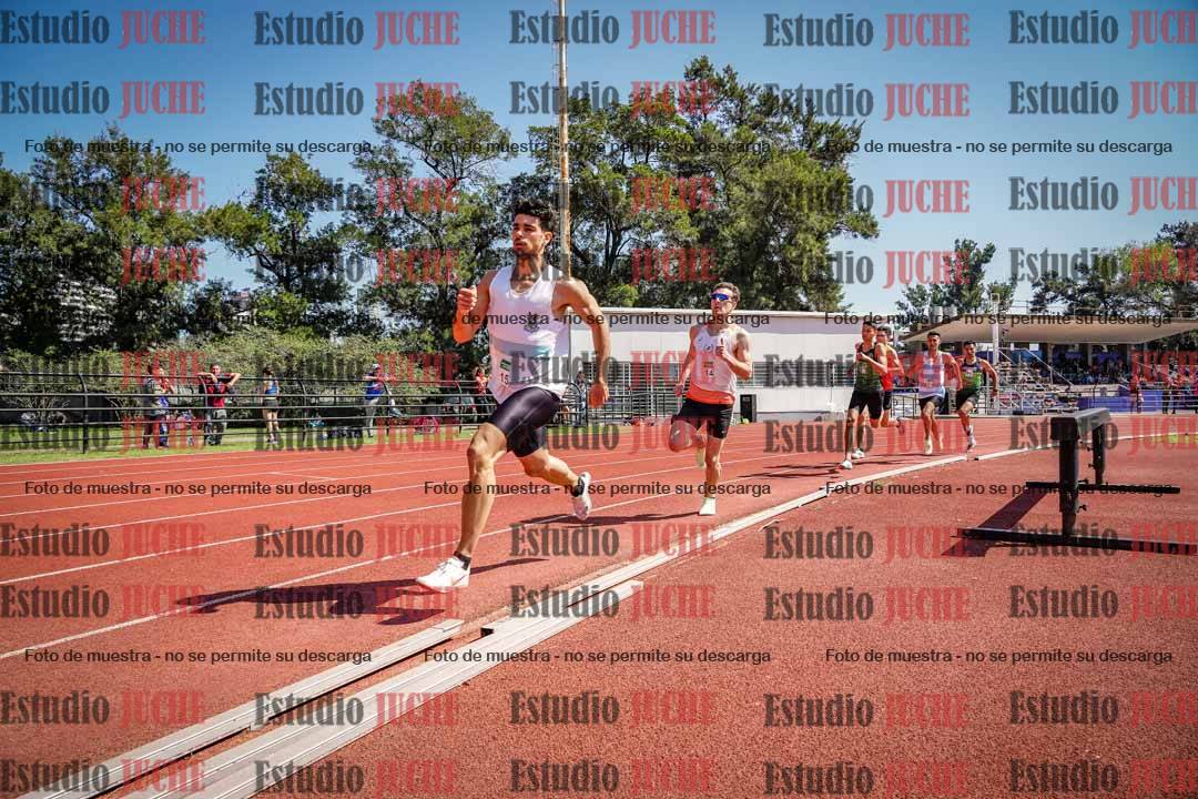 Fotos de los 800 m llanos de varones