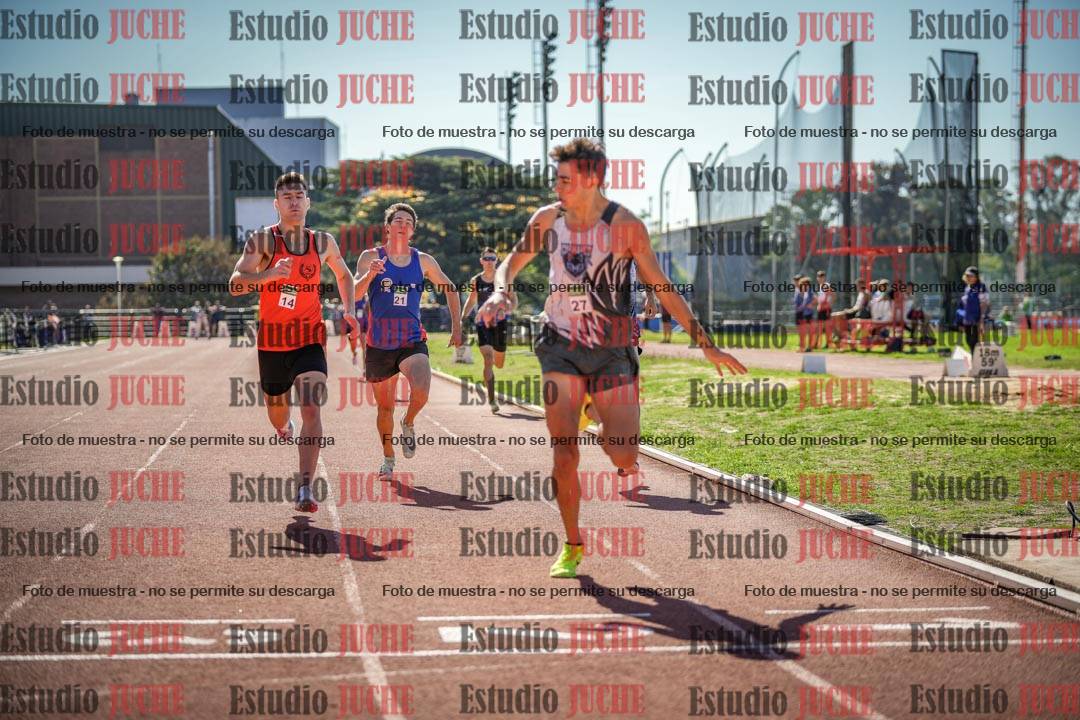 Fotos de los 800 m llanos de varones