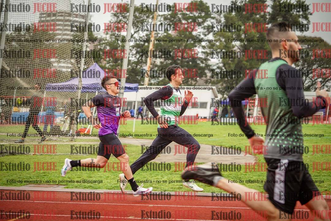 Fotos de los 800 m llanos de varones