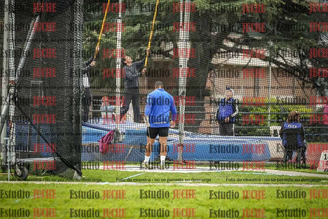 Fotos del lanzamiento de martillo de varones