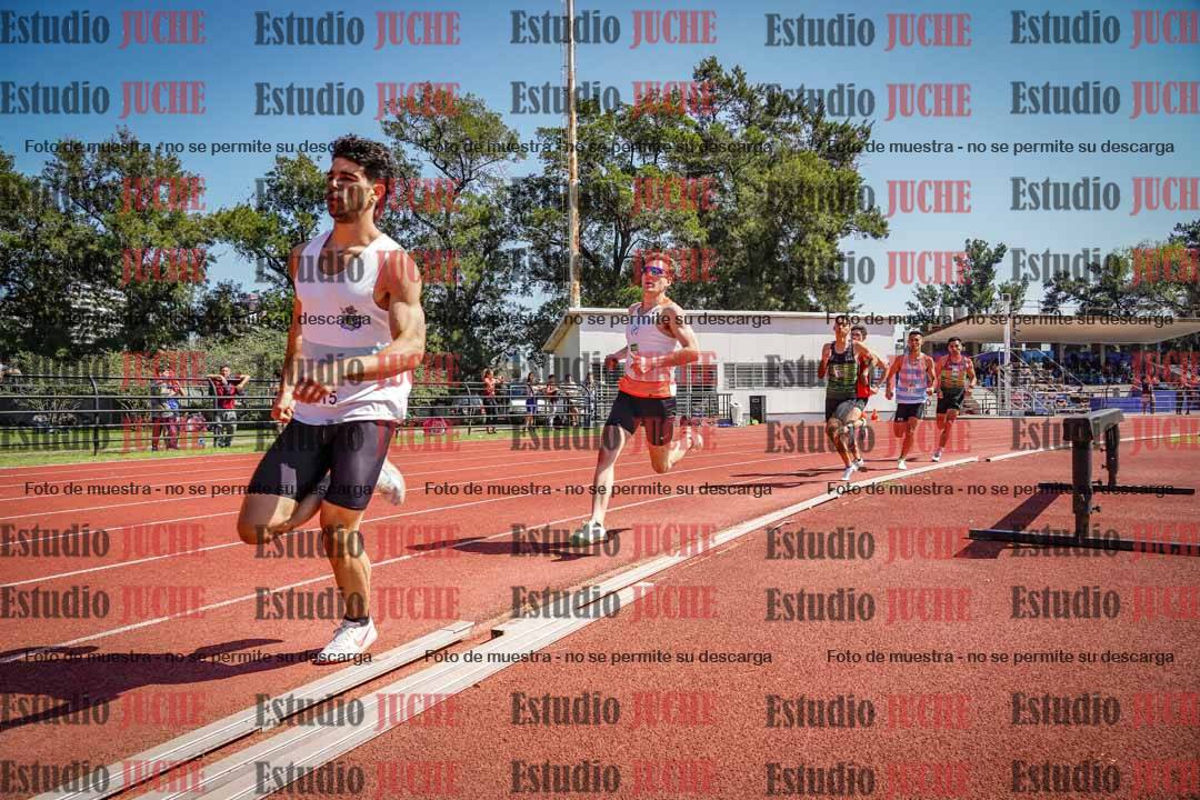 Fotos de los 800 m llanos de varones