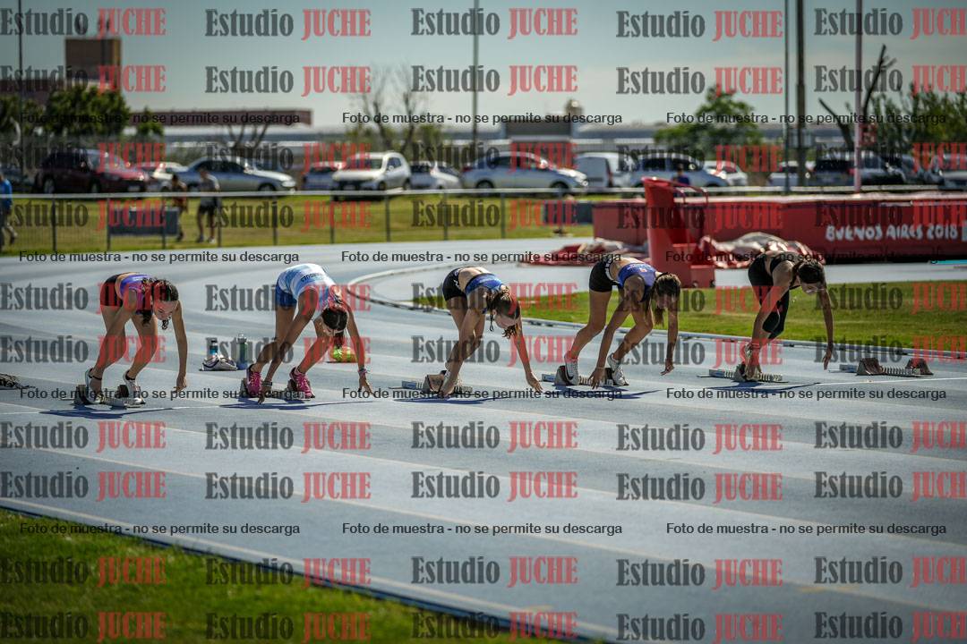 Fotos de los 80 m con vallas de mujeres - serie 1