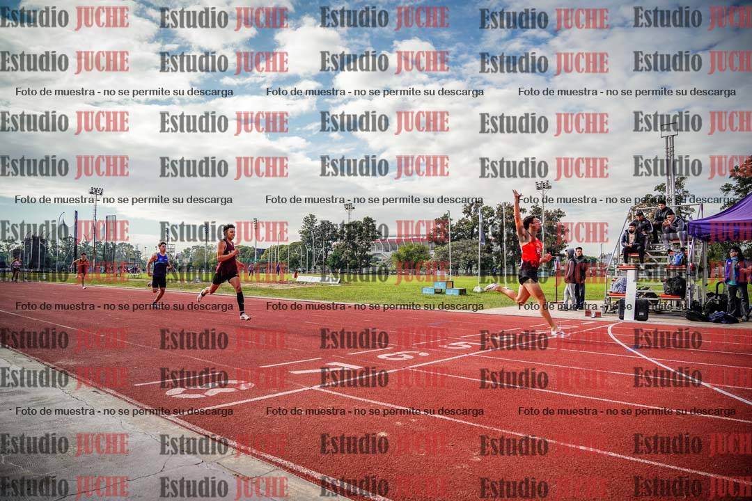 Fotos de los 400 m con vallas de varones