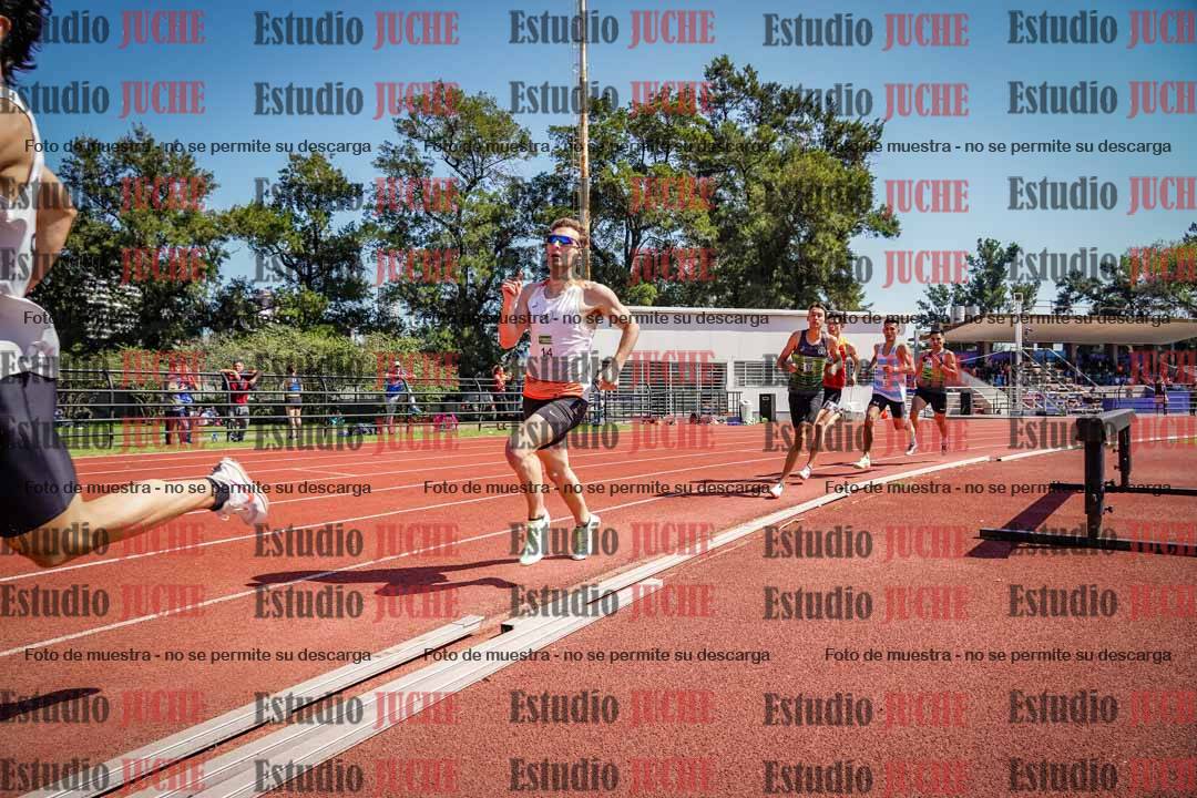 Fotos de los 800 m llanos de varones