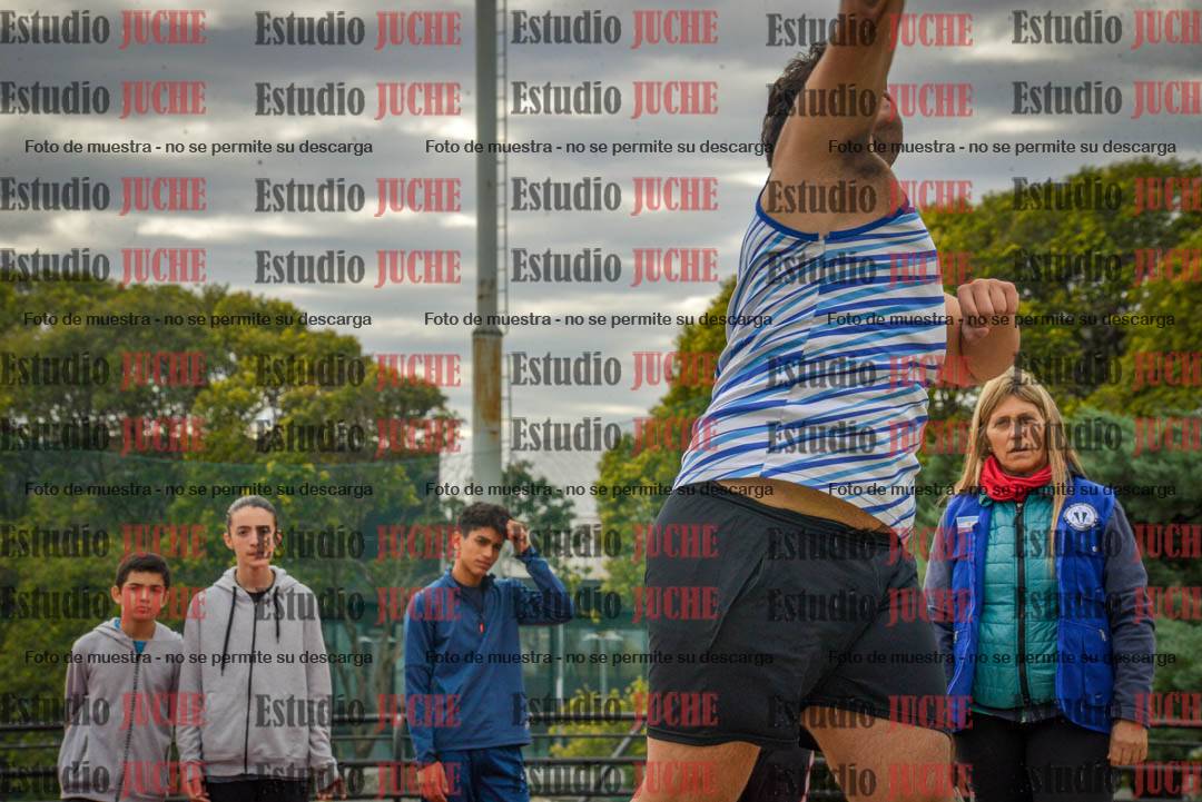 Fotos del lanzamiento de bala de varones