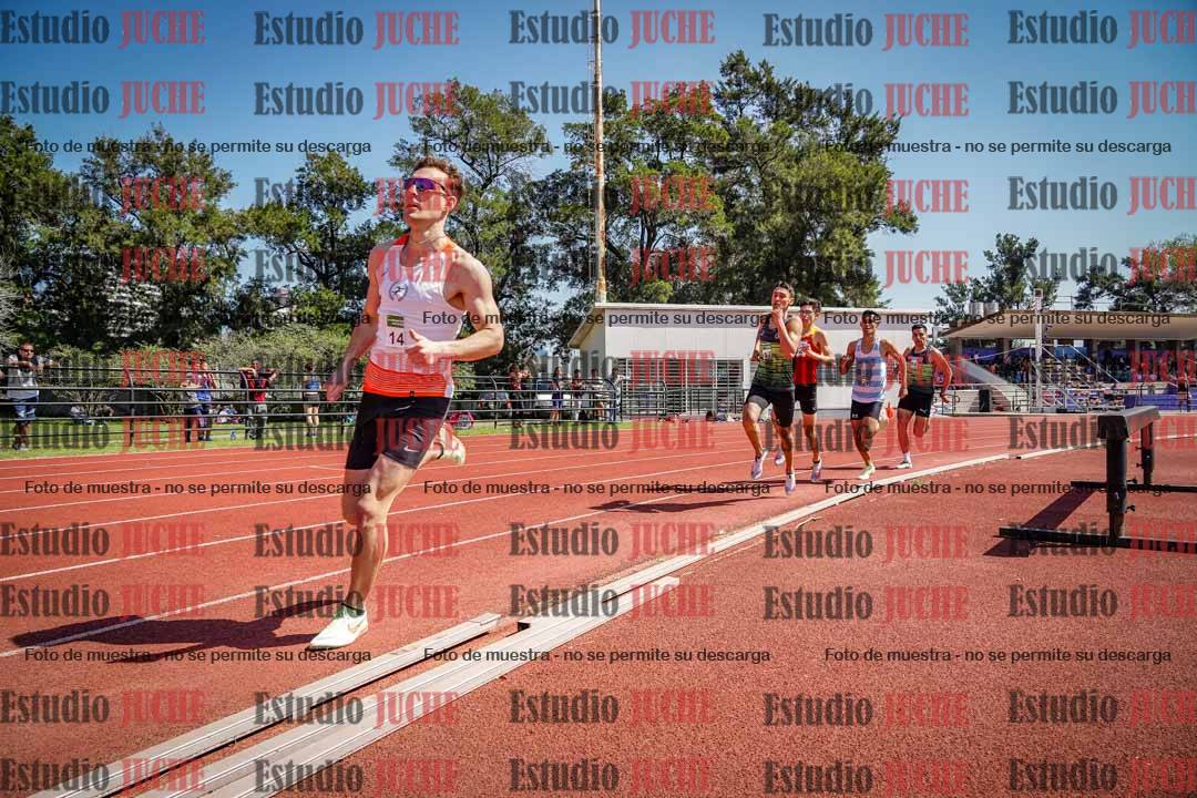 Fotos de los 800 m llanos de varones