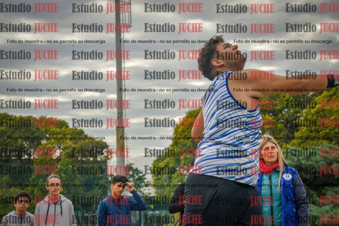 Fotos del lanzamiento de bala de varones