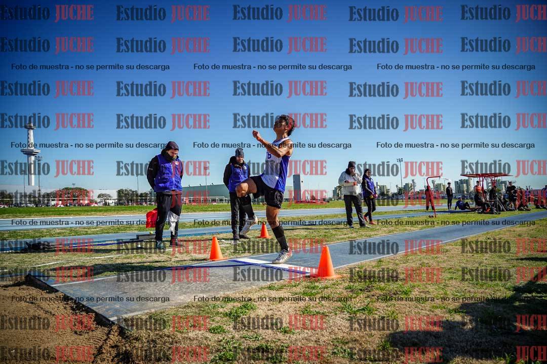Fotos del salto en largo de varones