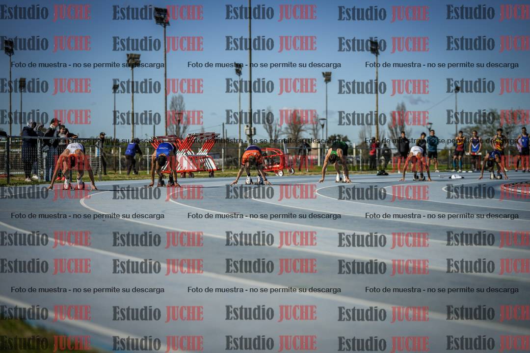 Fotos de los 200 m llanos de varones