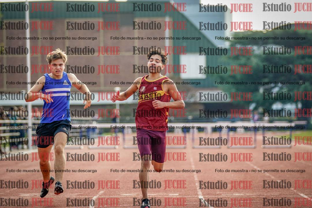 Fotos de los 400 m con vallas de varones
