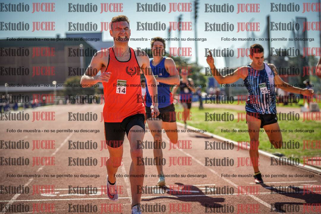 Fotos de los 800 m llanos de varones