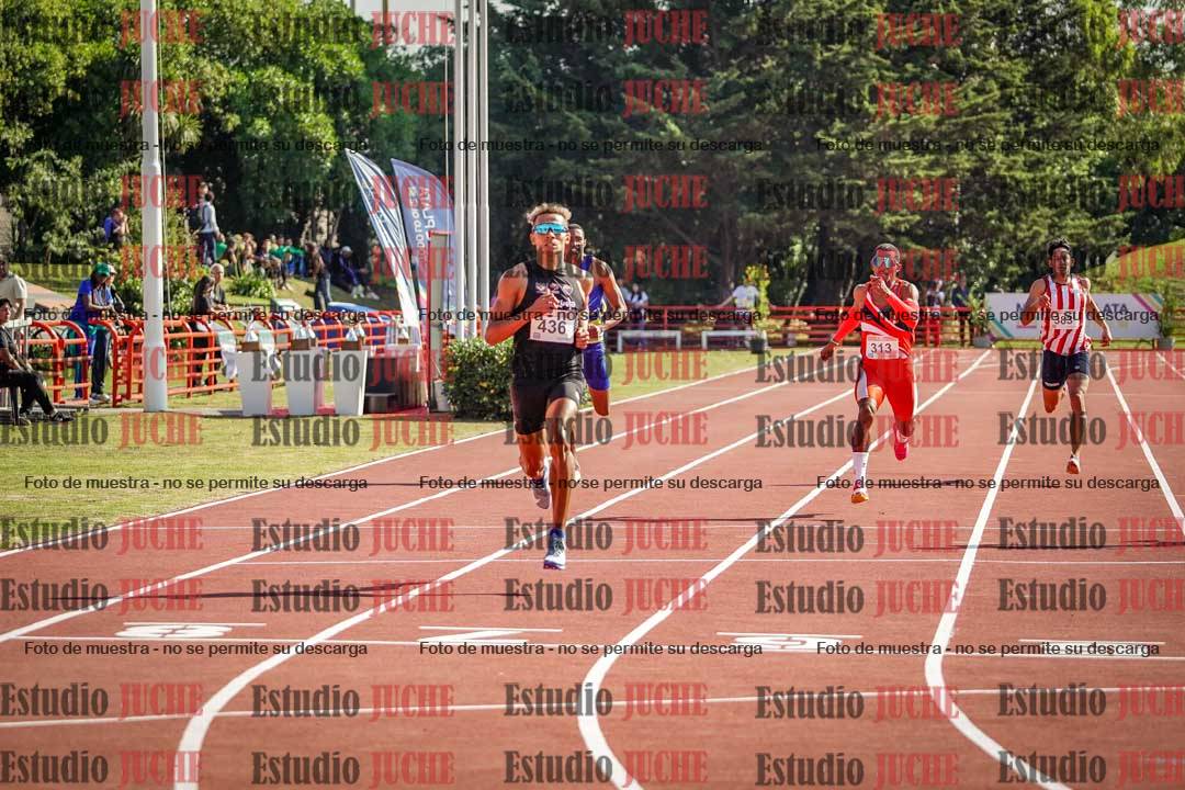Fotos de los 400 m llanos de varones