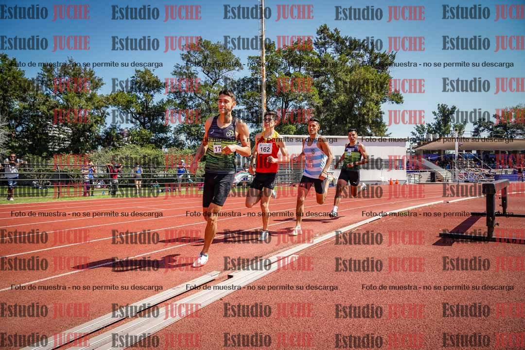 Fotos de los 800 m llanos de varones