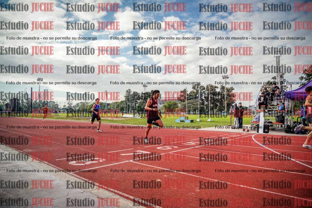 Fotos de los 400 m con vallas de varones