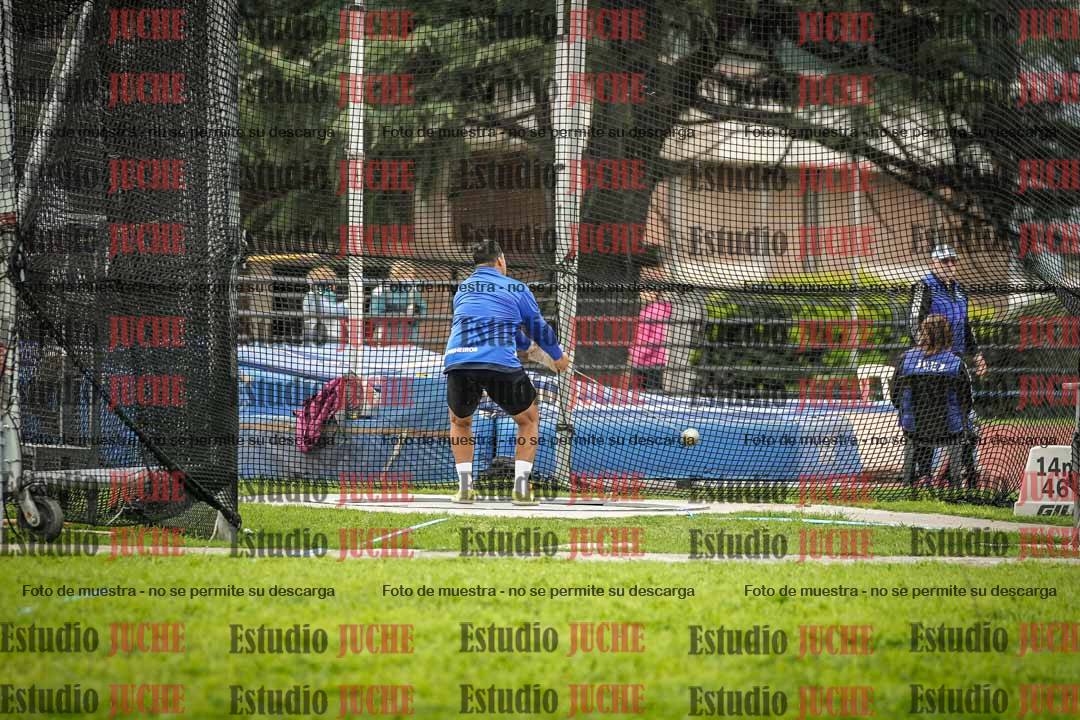 Fotos del lanzamiento de martillo de varones
