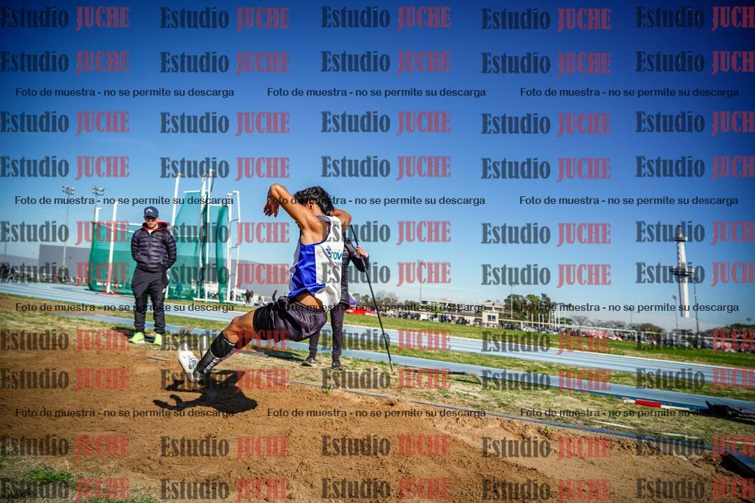 Fotos del salto en largo de varones