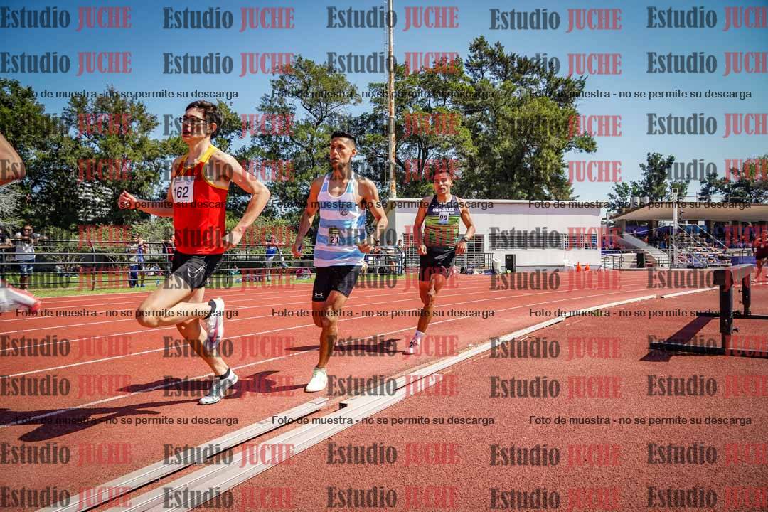 Fotos de los 800 m llanos de varones