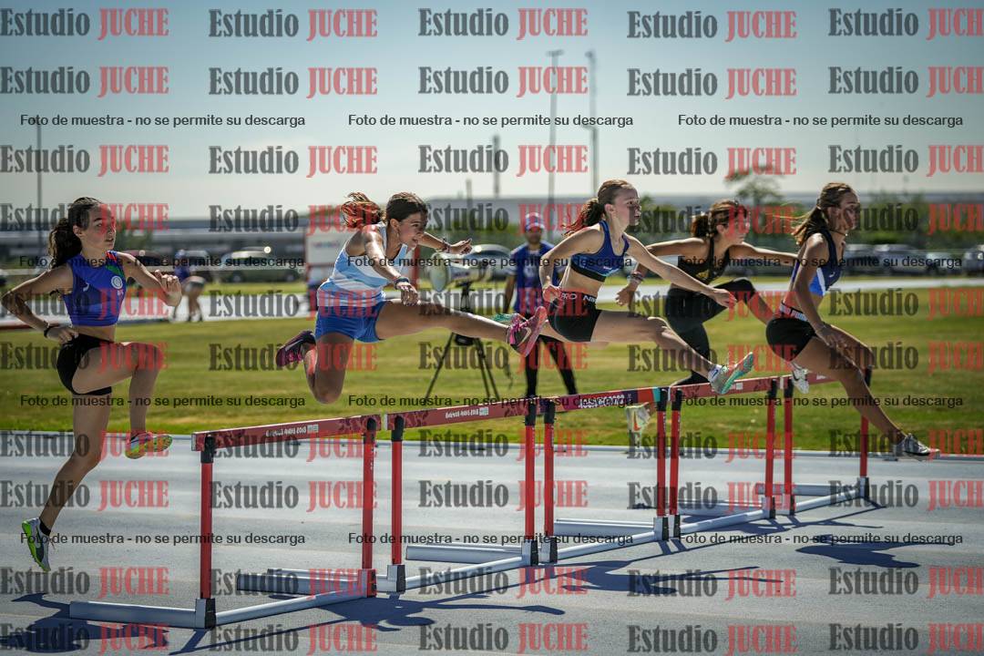 Fotos de los 80 m con vallas de mujeres - serie 1