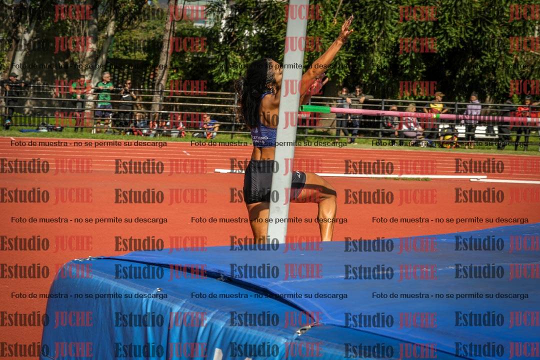 Fotos del salto en alto de mujeres - heptatlón 2