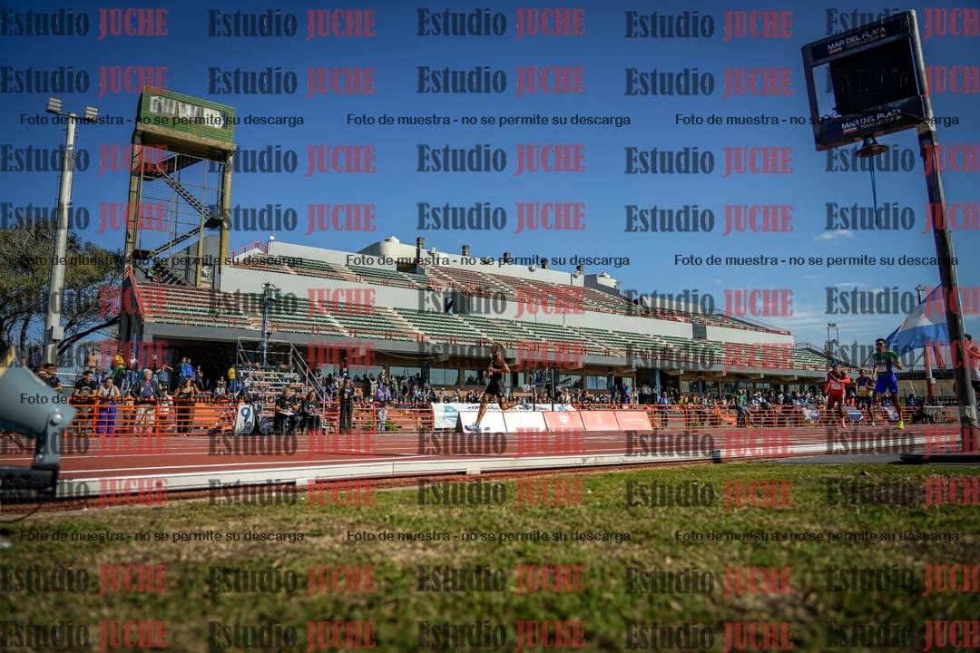 Fotos de los 400 m llanos de varones