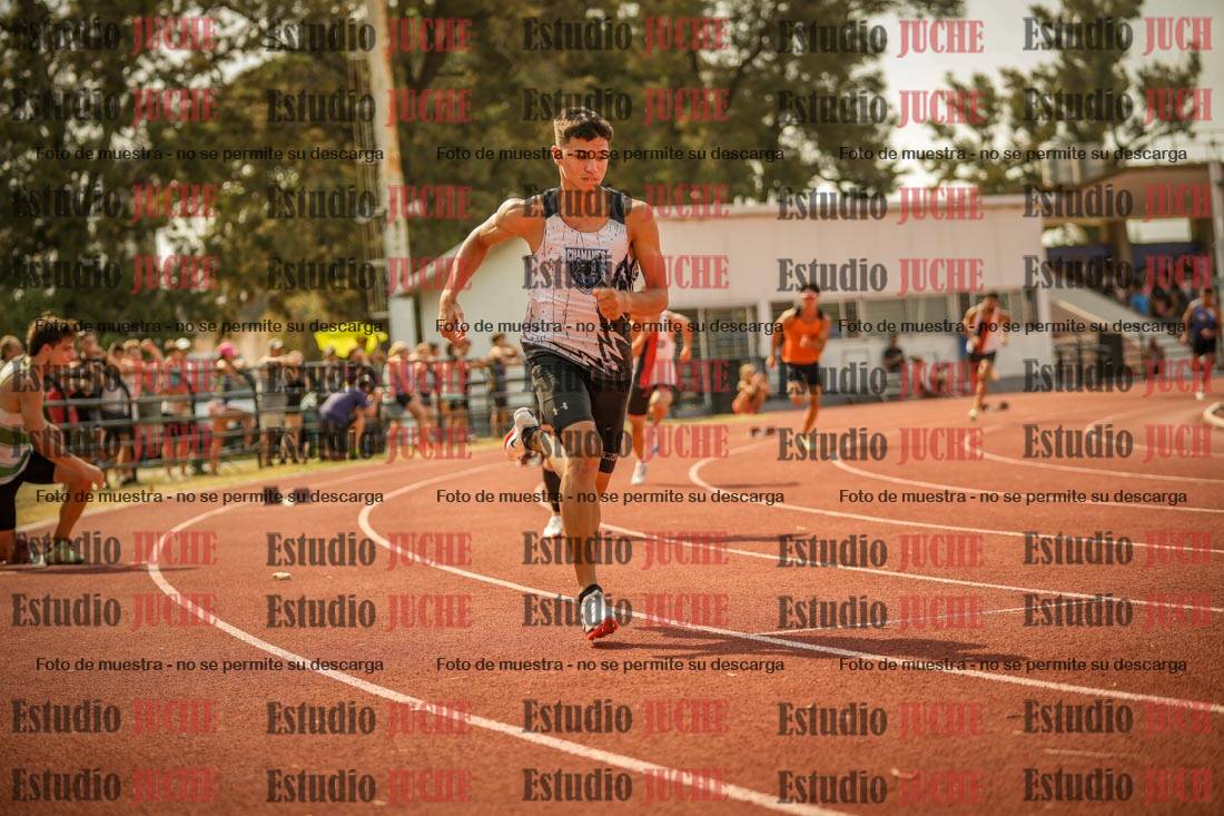 Fotos de los 400 m llanos de varones