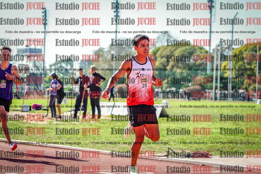 Fotos de los 800 m llanos de varones