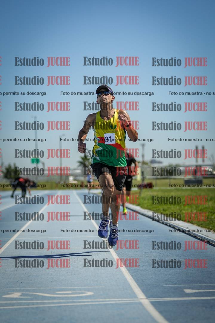Fotos de los 5000 m de mujeres y varones - serie 2