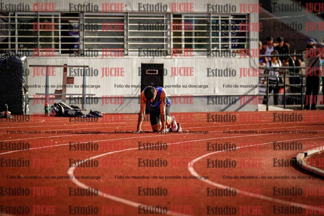 Fotos de los 400 m con vallas de varones