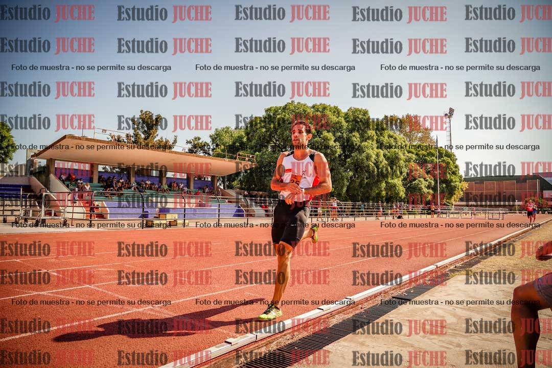 Fotos de los 3000 m llanos de varones