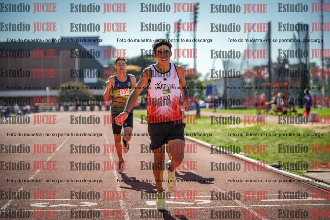 Fotos de los 800 m llanos de varones