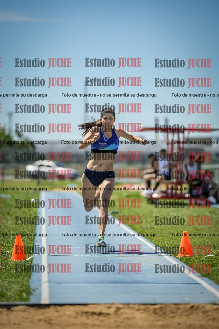 Fotos del salto triple de varones y mujeres - todas las tablas