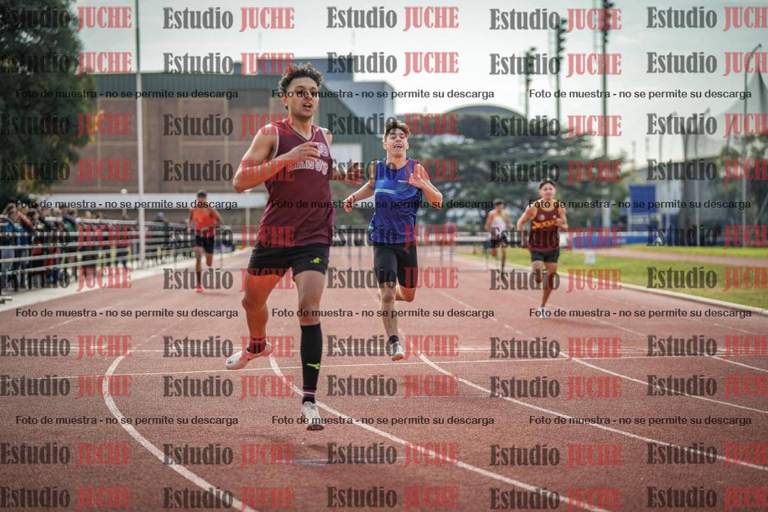 Fotos de los 400 m con vallas de varones