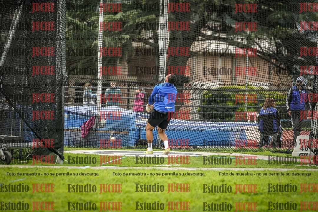 Fotos del lanzamiento de martillo de varones