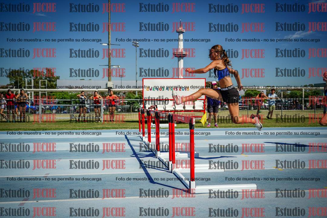 Fotos de los 80 m con vallas de mujeres - serie 1