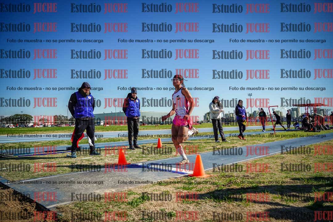 Fotos del salto en largo de varones