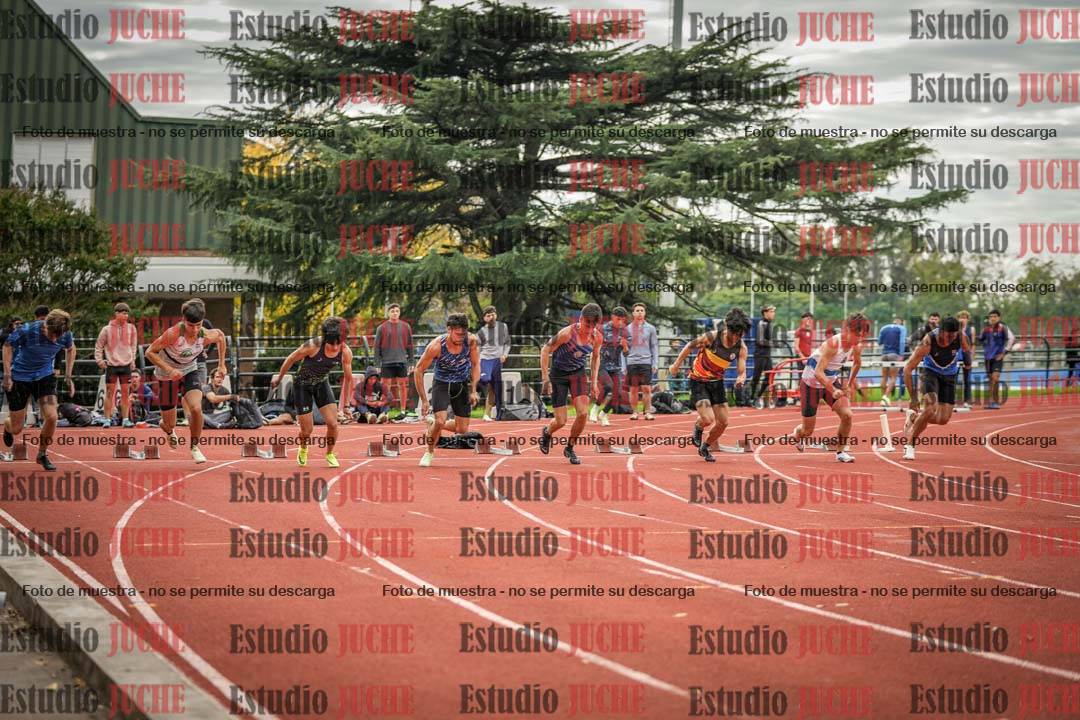 Fotos de los 100 m llanos de varones