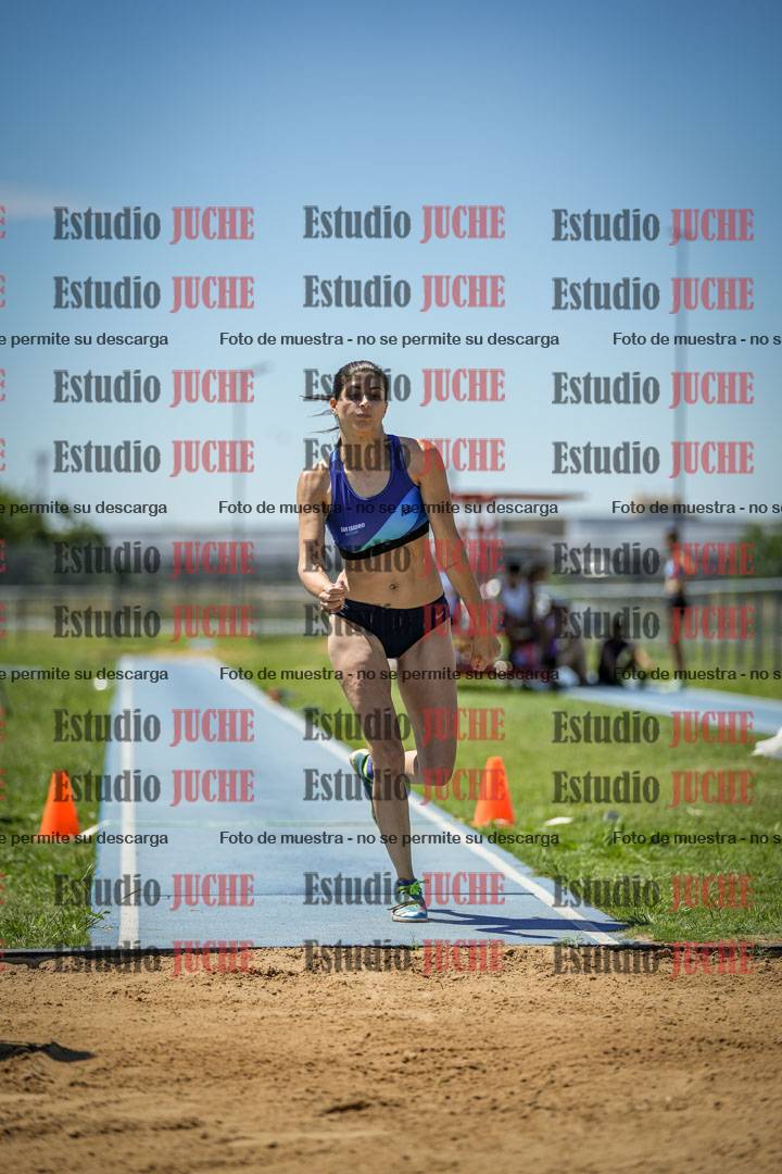 Fotos del salto triple de varones y mujeres - todas las tablas