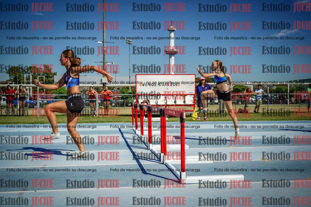 Fotos de los 80 m con vallas de mujeres - serie 1