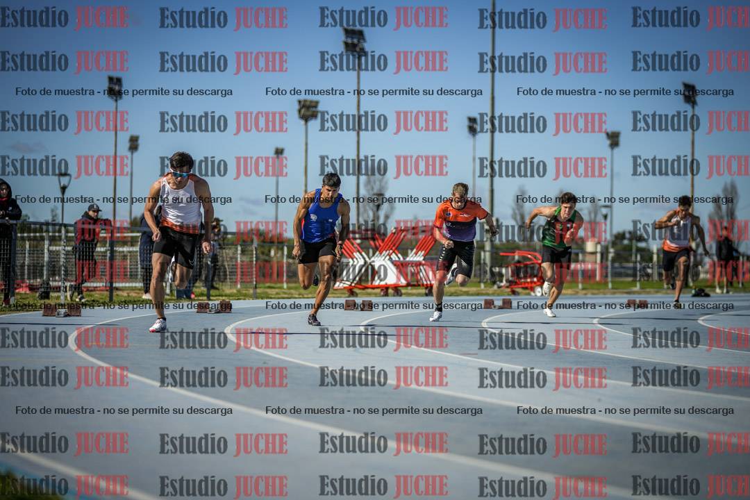 Fotos de los 200 m llanos de varones