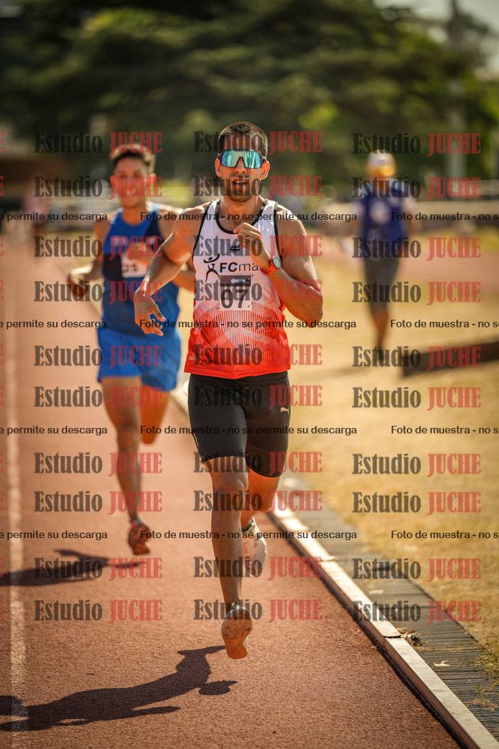 Fotos de los 3000 m llanos de varones